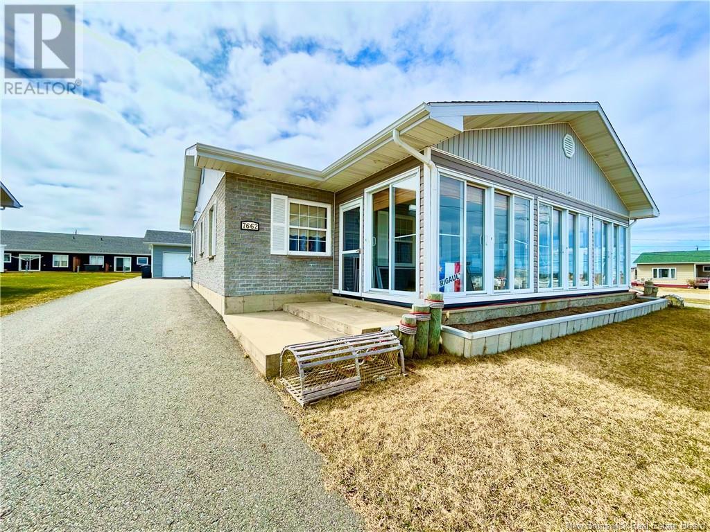 Property at 7662 du Havre image 3