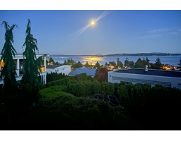 15662 SEMIAHMOO AVENUE, white rock, British Columbia