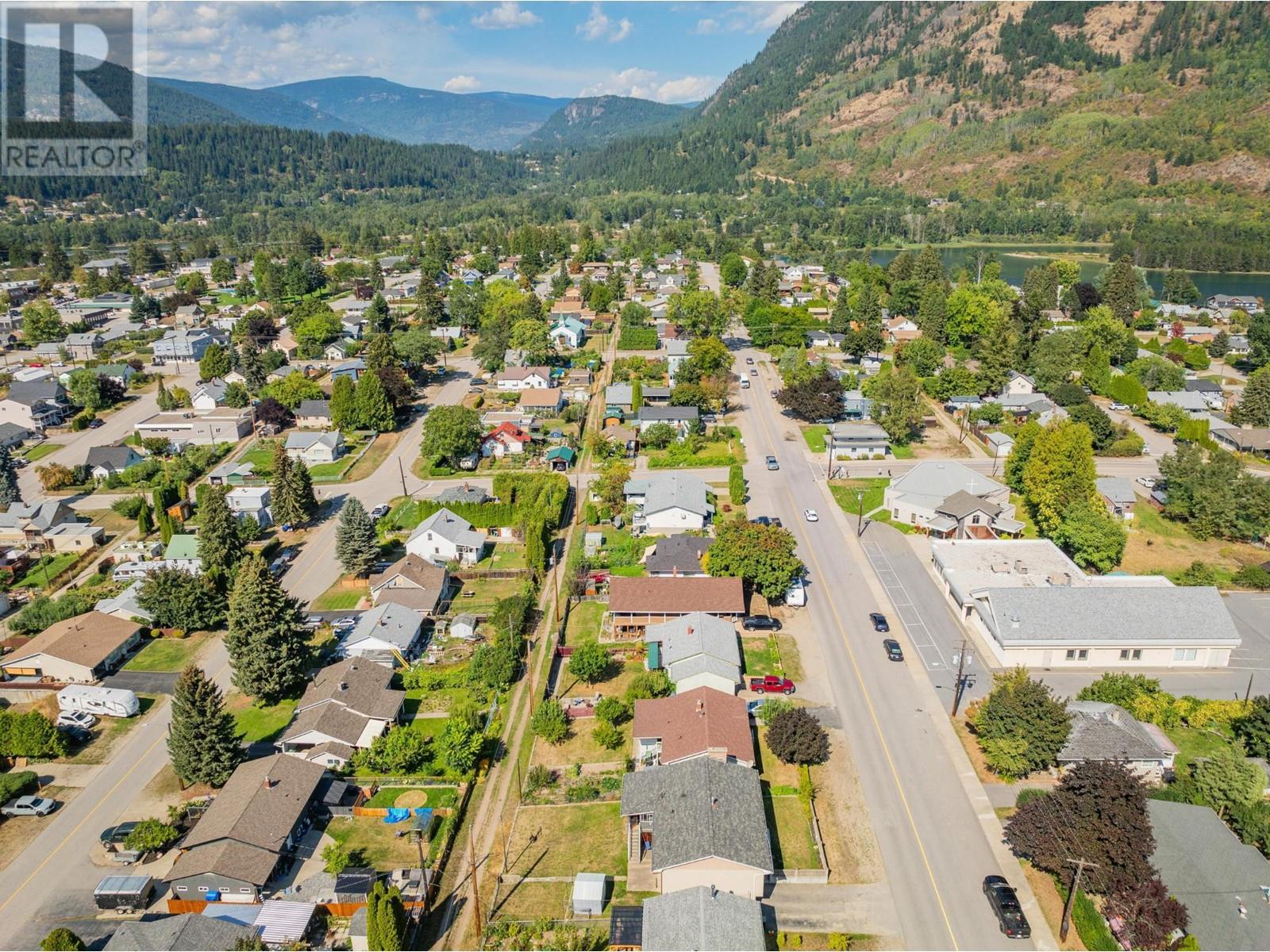 538 7TH AVENUE Castlegar