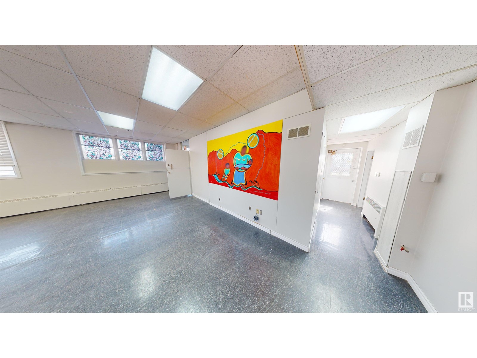 Property at 11660 95 ST NW NE image 3