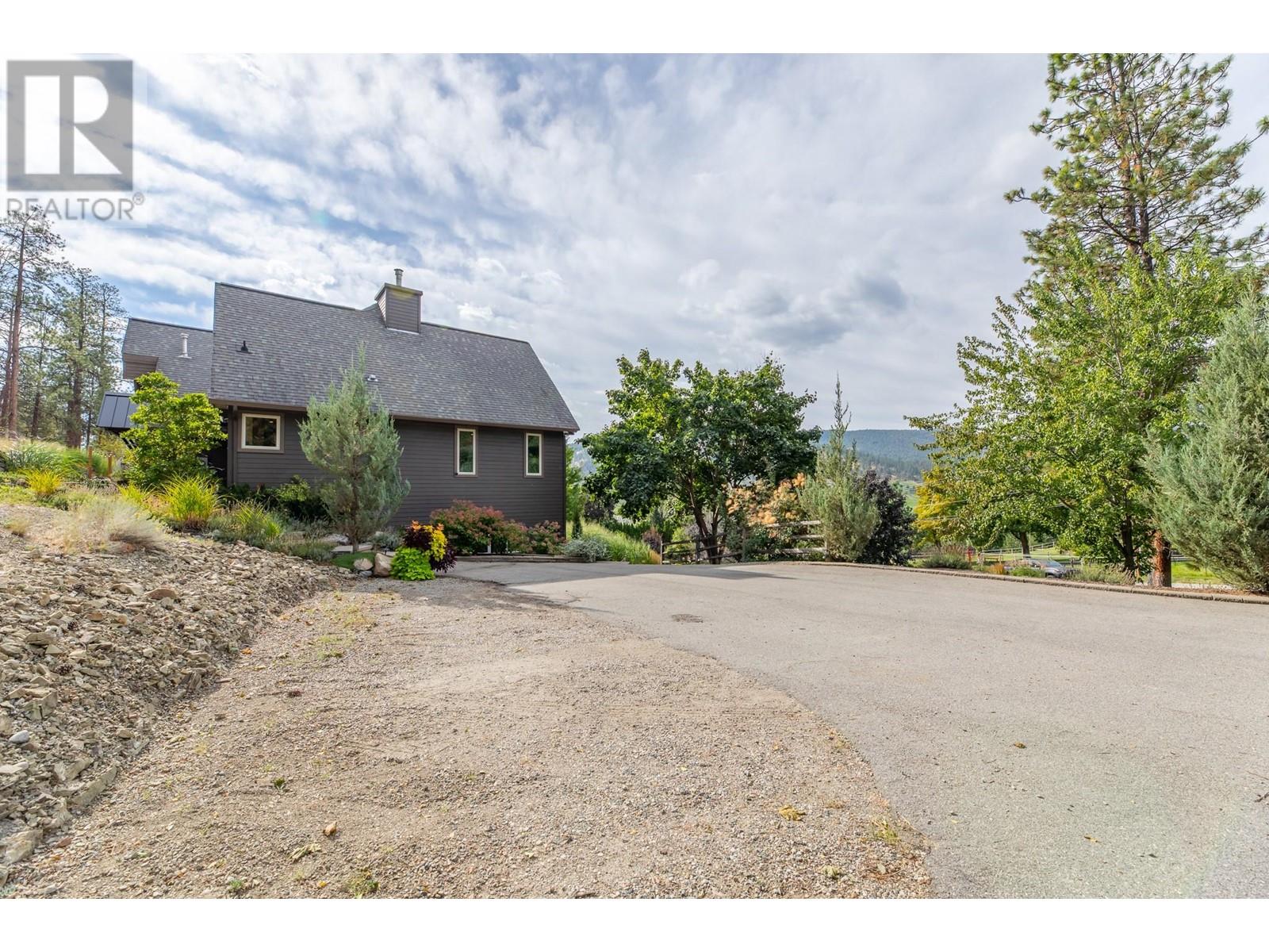 12019 MORROW Avenue Summerland