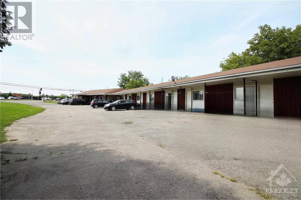 6637 Bank StreetOttawa, Ontario  K0A 2P0 - Photo 4 - X9518366