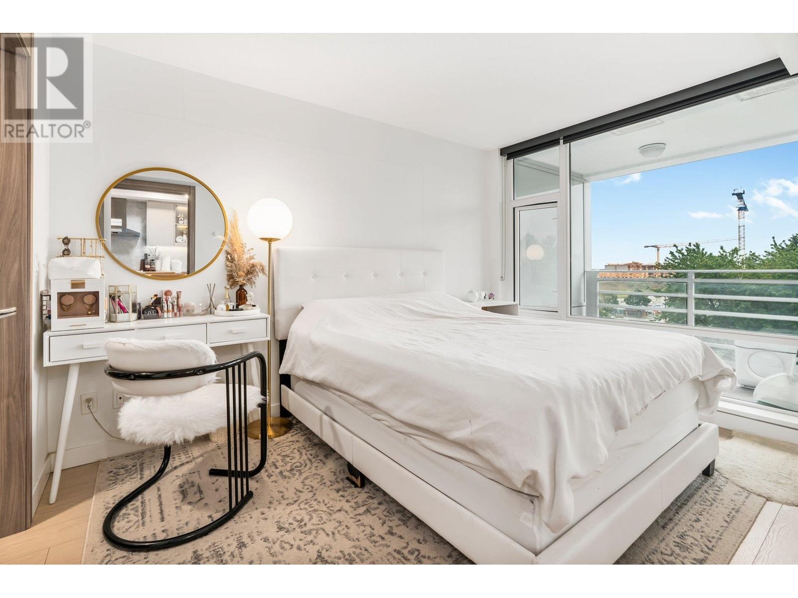 Listing Picture 10 of 16 : 716 8800 HAZELBRIDGE WAY, Richmond / 烈治文 - 魯藝地產 Yvonne Lu Group - MLS Medallion Club Member