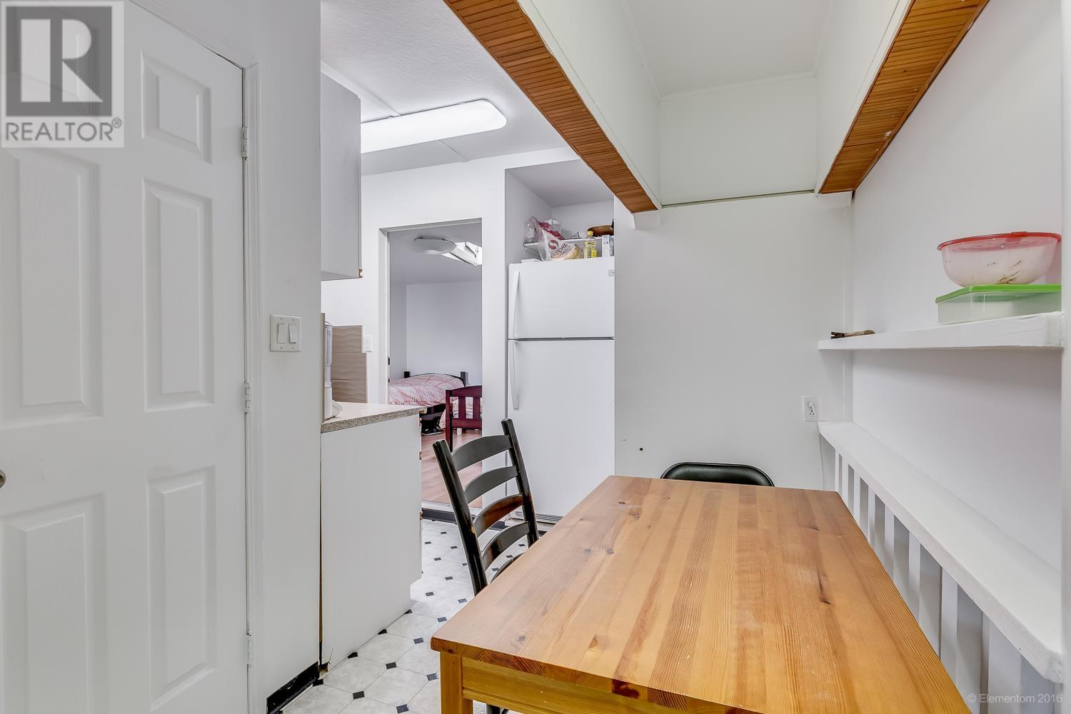 Listing Picture 19 of 22 : 5405 COLLEGE STREET, Vancouver / 溫哥華 - 魯藝地產 Yvonne Lu Group - MLS Medallion Club Member