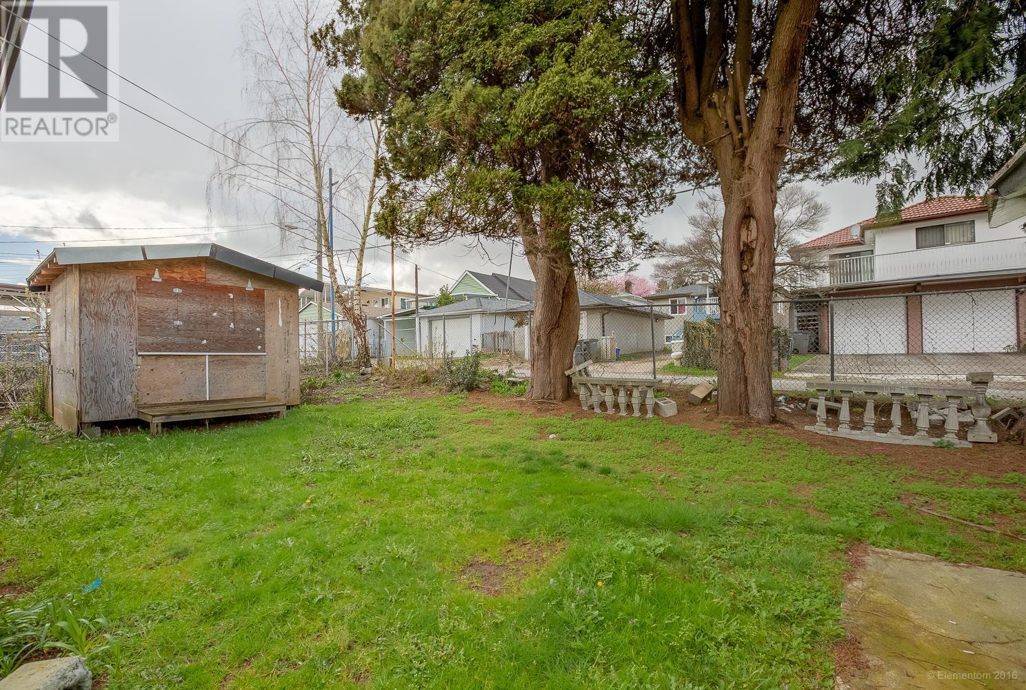 Listing Picture 20 of 22 : 5405 COLLEGE STREET, Vancouver / 溫哥華 - 魯藝地產 Yvonne Lu Group - MLS Medallion Club Member