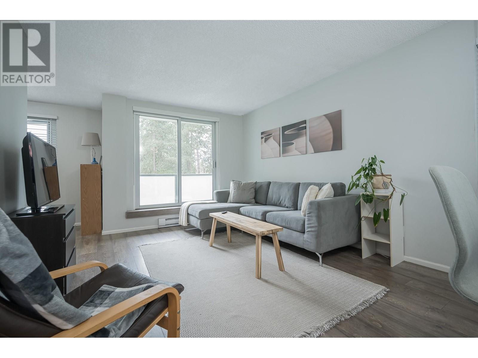 303 9541 Erickson Drive, Burnaby, British Columbia  V3J 7N8 - Photo 1 - R2923669