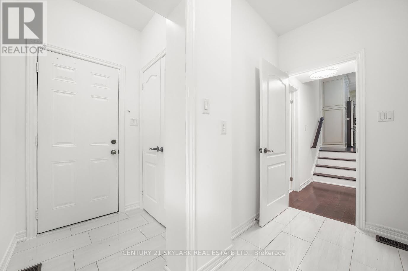 3270 Etude Drive, Mississauga, Ontario  L4T 1T3 - Photo 20 - W9311417