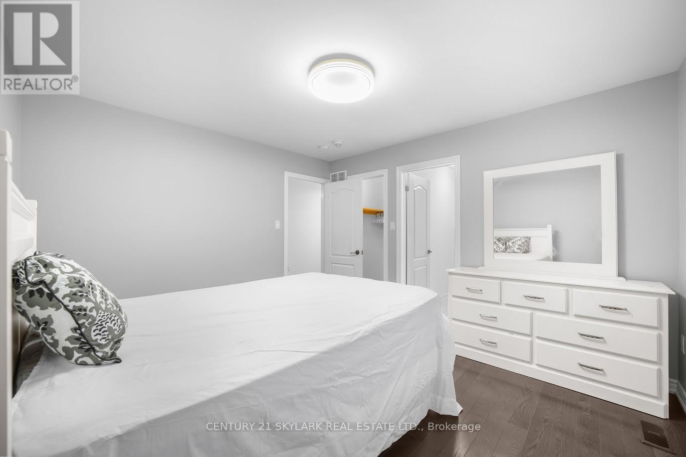 3270 Etude Drive, Mississauga, Ontario  L4T 1T3 - Photo 30 - W9311417