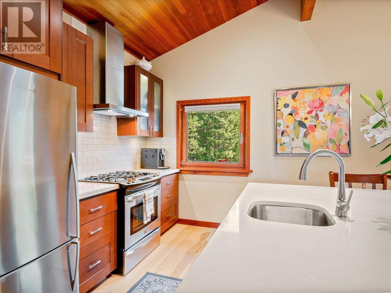 6218 Eagle Drive, Whistler, British Columbia  V8E 0C6 - Photo 12 - R2923931