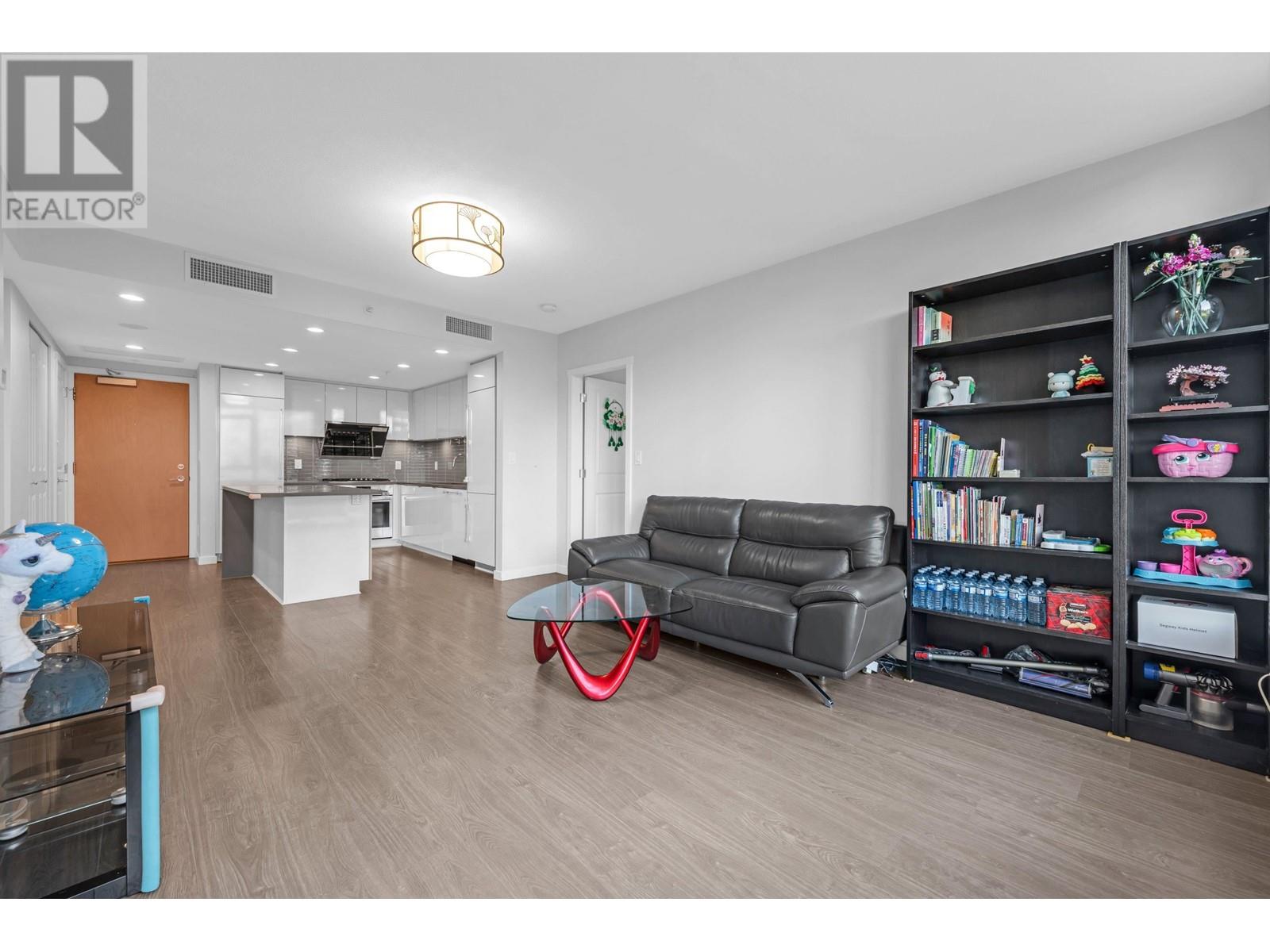 Listing Picture 4 of 37 : 502 3333 BROWN ROAD, Richmond / 烈治文 - 魯藝地產 Yvonne Lu Group - MLS Medallion Club Member