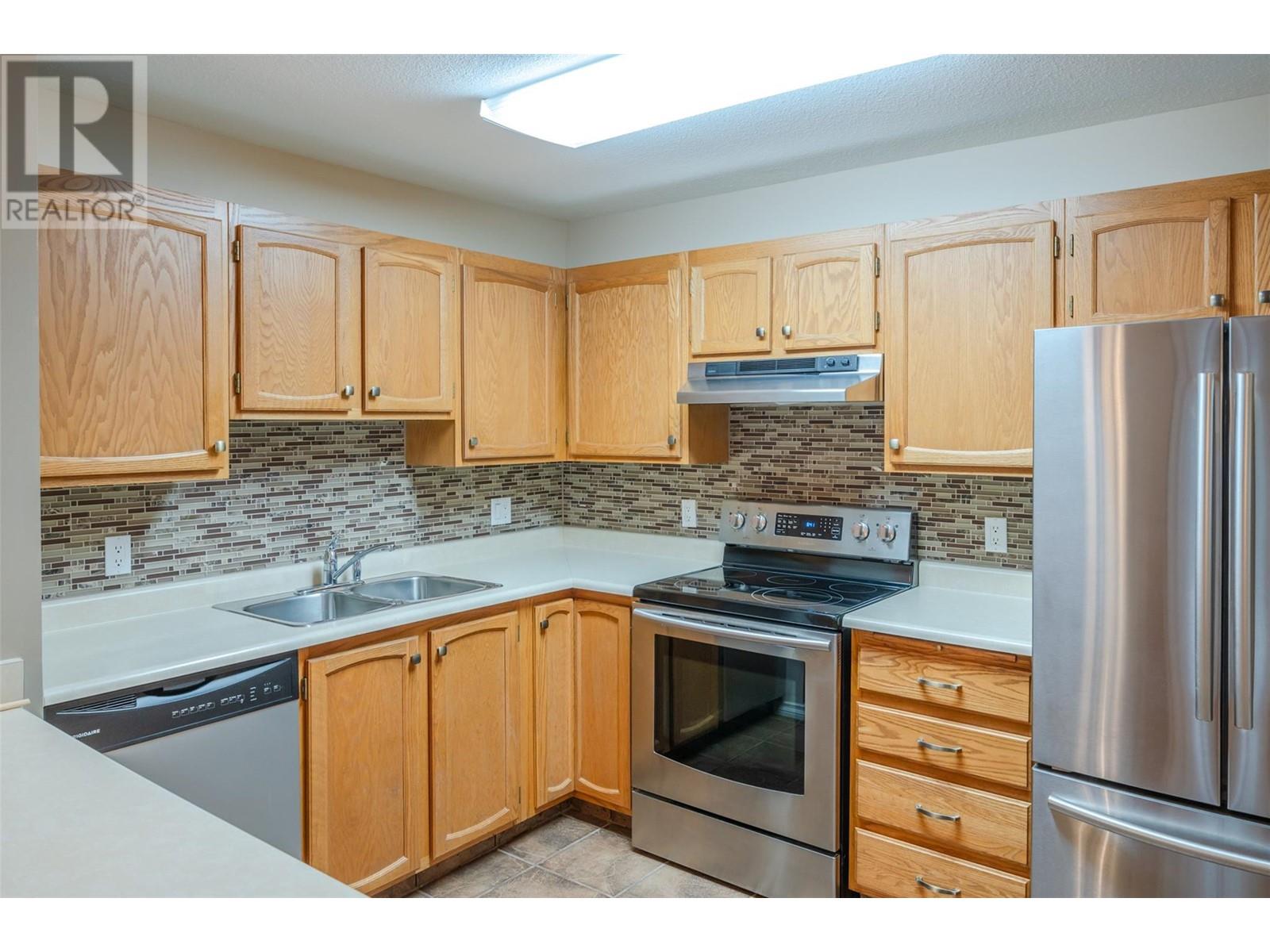 187 Warren Avenue W Unit# 206 Penticton