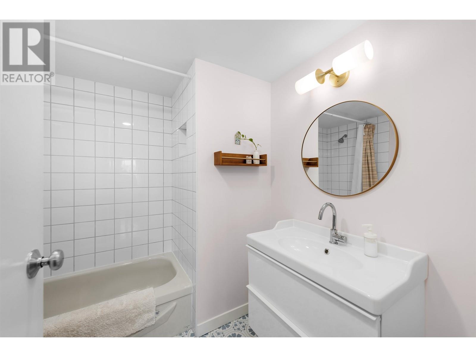 206 2475 York Avenue, Vancouver, British Columbia  V6K 1C9 - Photo 15 - R2924075