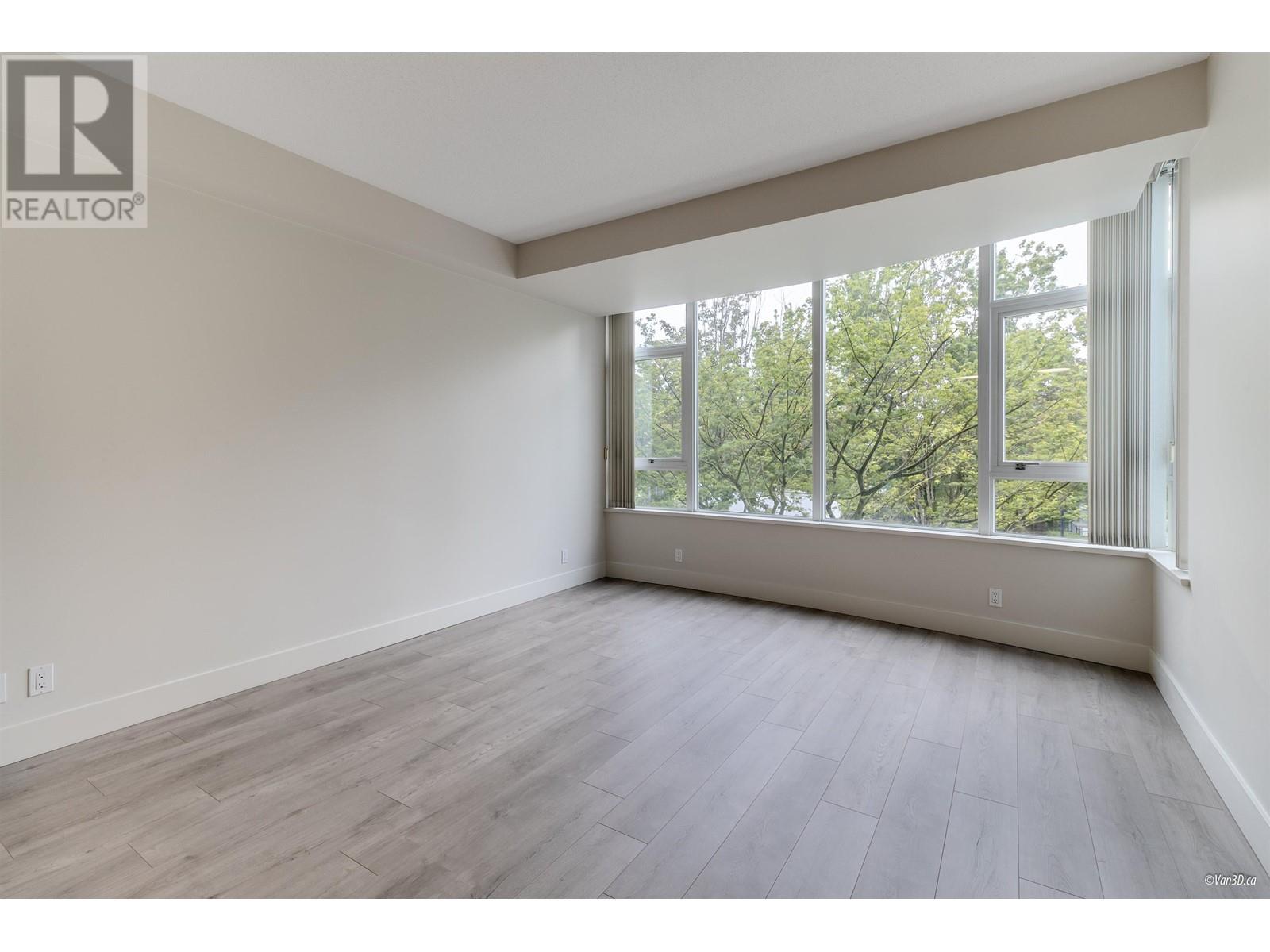 Listing Picture 14 of 30 : 1487 HOMER STREET, Vancouver / 溫哥華 - 魯藝地產 Yvonne Lu Group - MLS Medallion Club Member