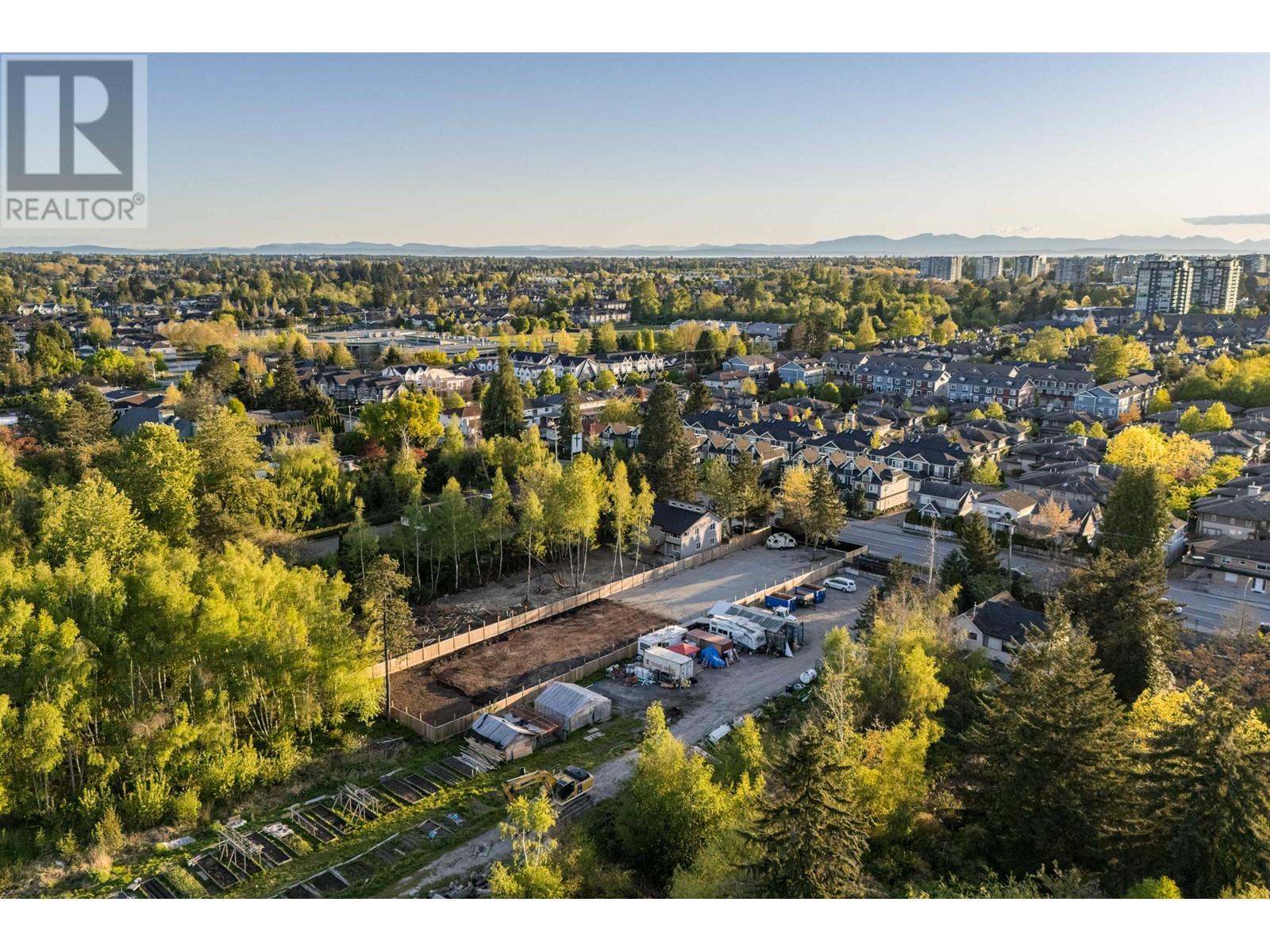 Listing Picture 14 of 15 : 6300 NO.4 ROAD, Richmond / 烈治文 - 魯藝地產 Yvonne Lu Group - MLS Medallion Club Member