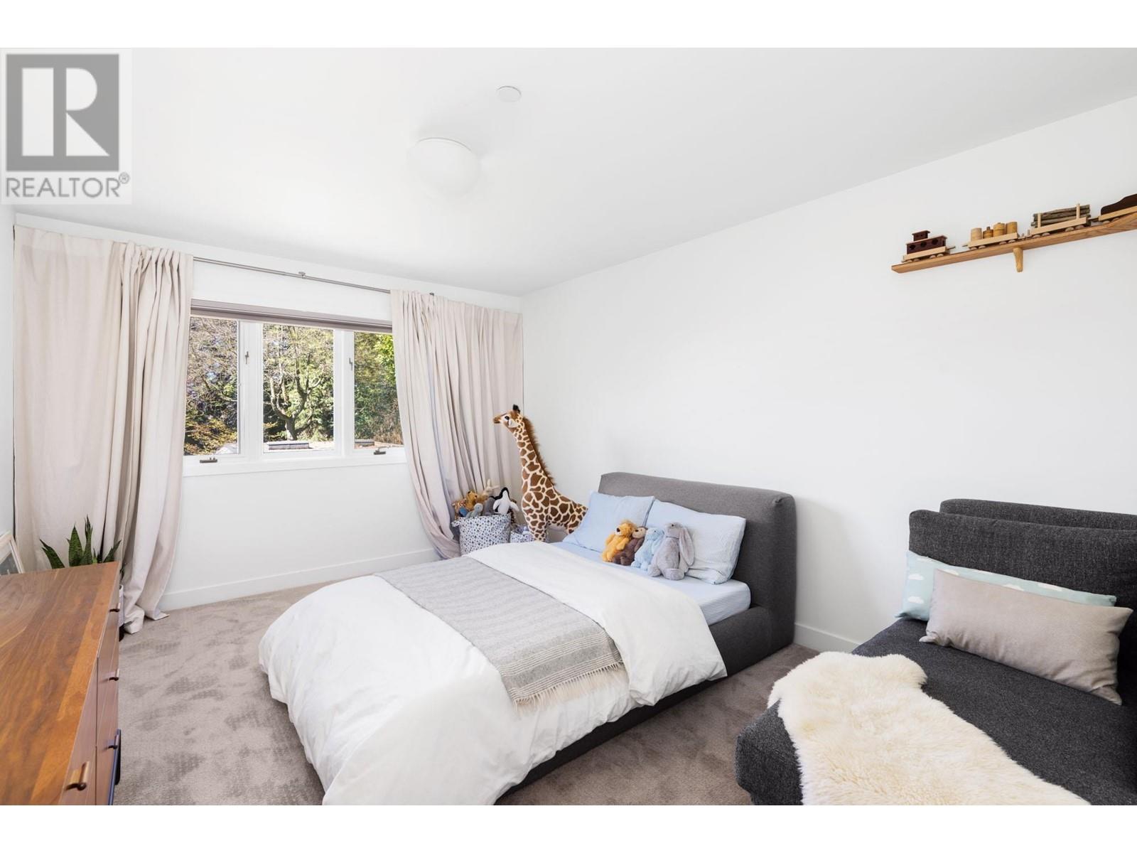 Listing Picture 16 of 22 : 1433 ANGUS DRIVE, Vancouver / 溫哥華 - 魯藝地產 Yvonne Lu Group - MLS Medallion Club Member