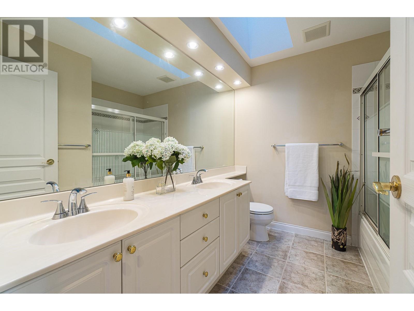 Listing Picture 22 of 25 : 23 7600 BLUNDELL ROAD, Richmond / 烈治文 - 魯藝地產 Yvonne Lu Group - MLS Medallion Club Member