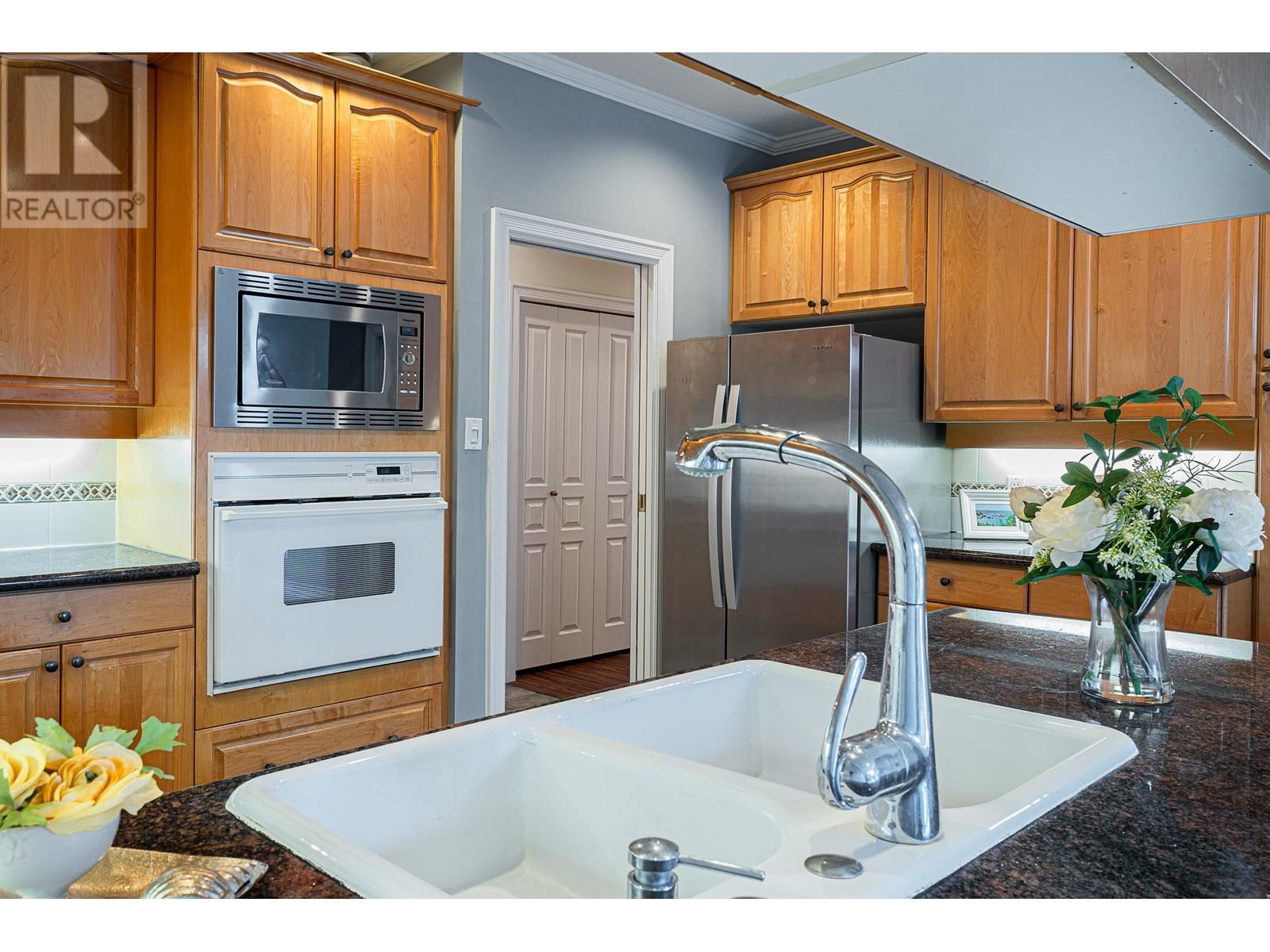 Listing Picture 11 of 25 : 23 7600 BLUNDELL ROAD, Richmond / 烈治文 - 魯藝地產 Yvonne Lu Group - MLS Medallion Club Member