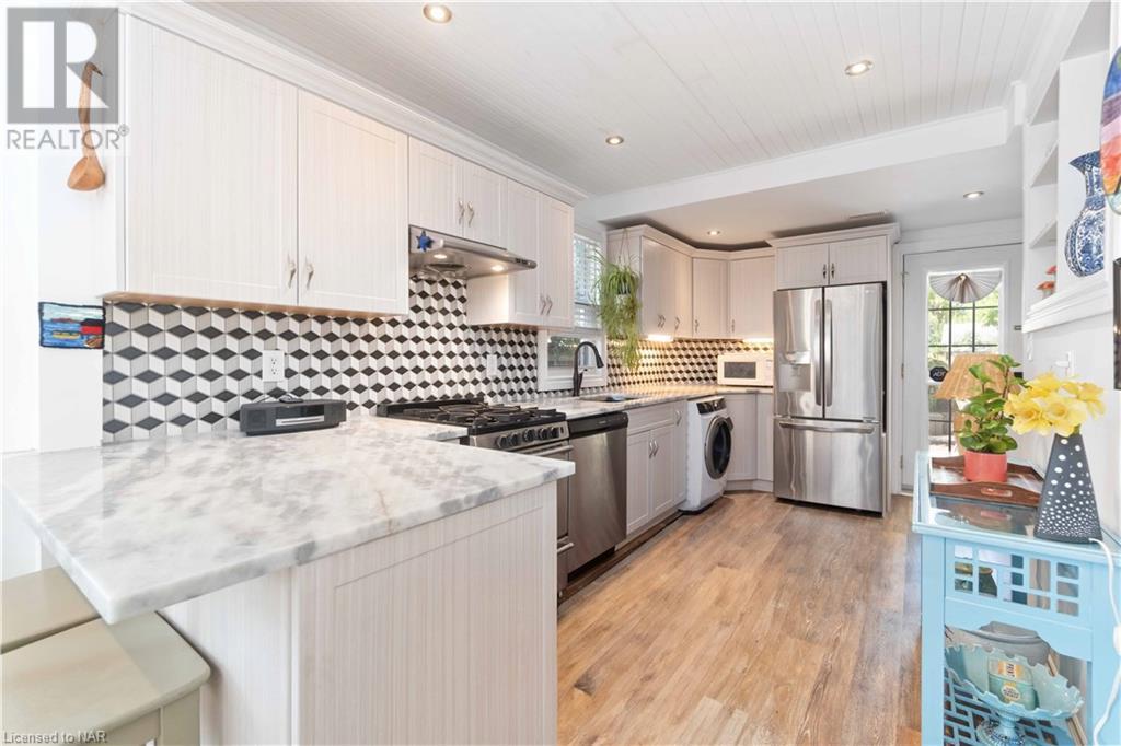 21 Johnston Street, St. Catharines, Ontario  L2N 5K7 - Photo 14 - 40645403