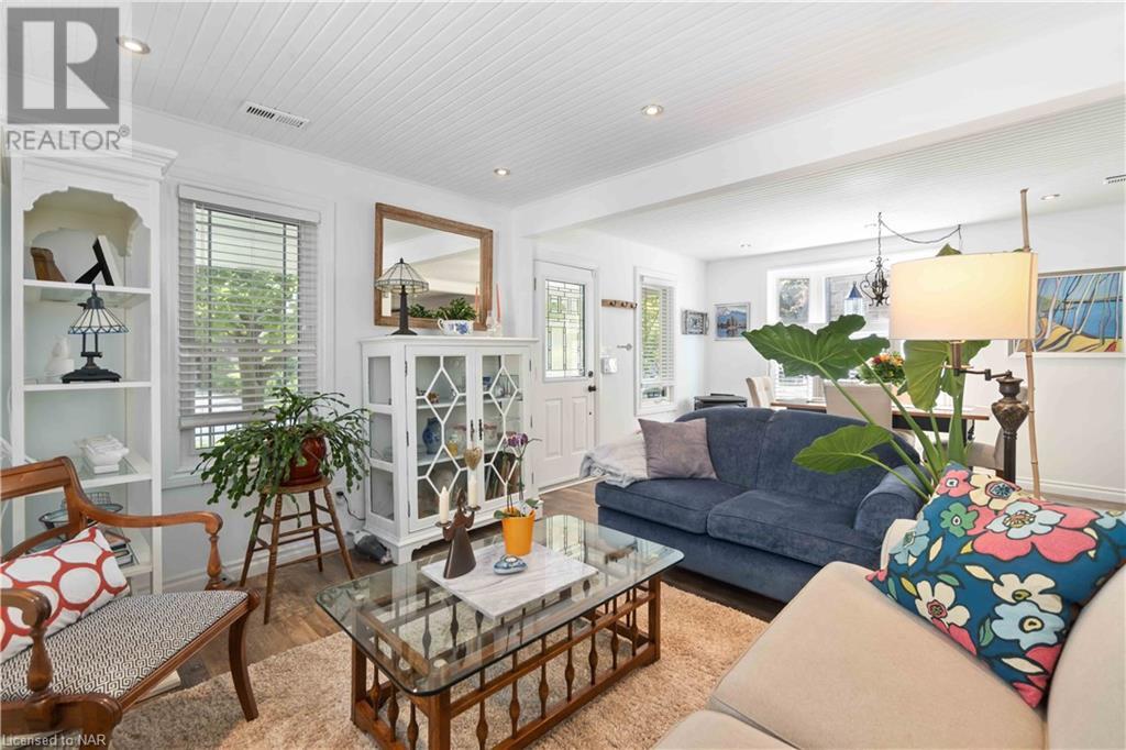 21 Johnston Street, St. Catharines, Ontario  L2N 5K7 - Photo 6 - 40645403