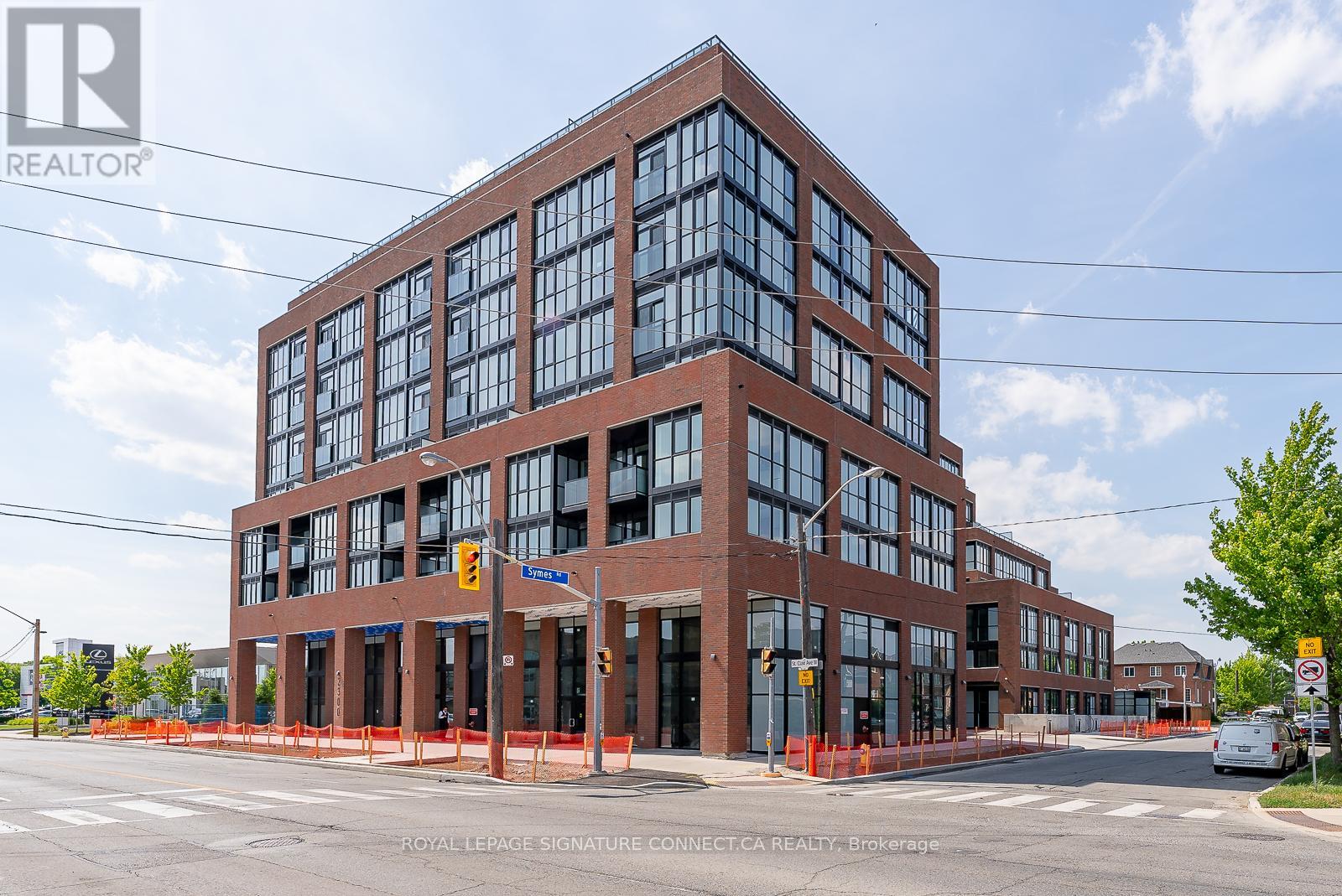 422 - 2300 St Clair Avenue W, Toronto (Junction Area), Ontario  M6N 1K8 - Photo 1 - W9317400