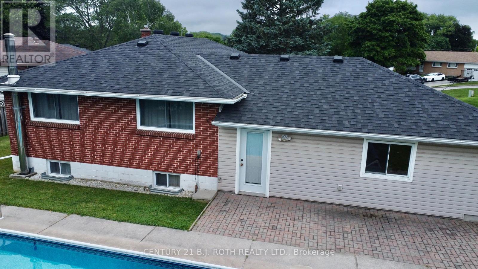 5 Creswick Court, Barrie (Wellington), Ontario  L4M 2J7 - Photo 7 - S9341190