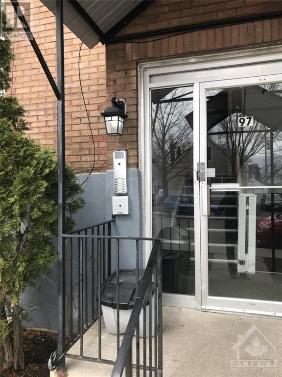 97 Vachon Avenue, Ottawa, Ontario  K1L 5S7 - Photo 5 - X9518380
