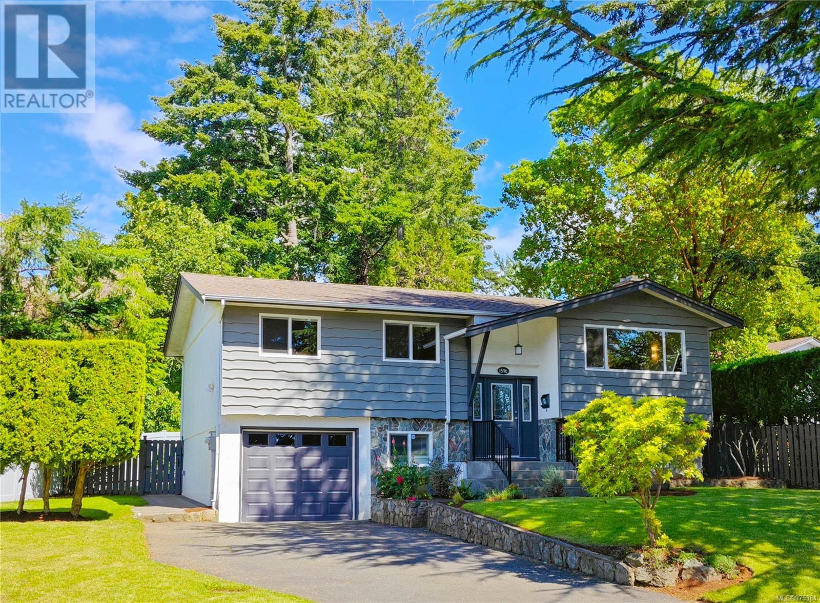 1596 Longacre Dr, saanich, British Columbia