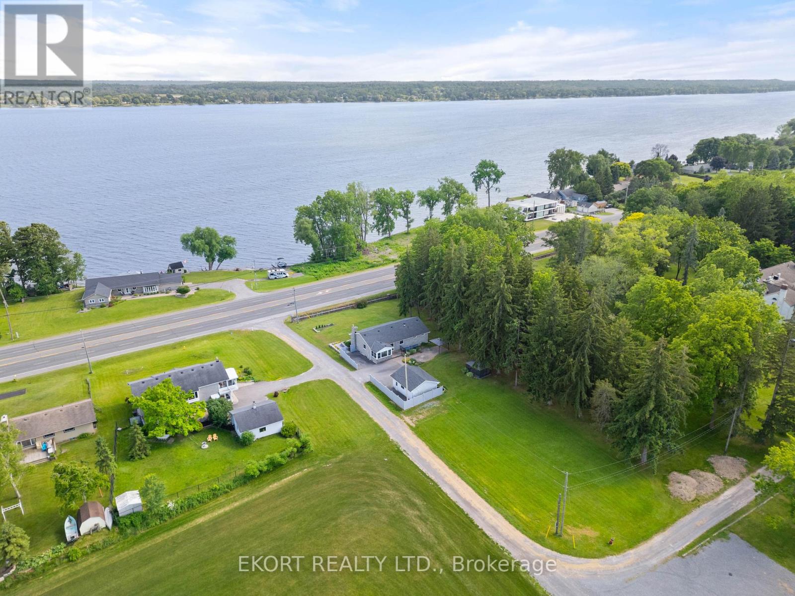 1757 Old Highway 2 W, Quinte West, Ontario  K8N 4Z2 - Photo 1 - X8429464