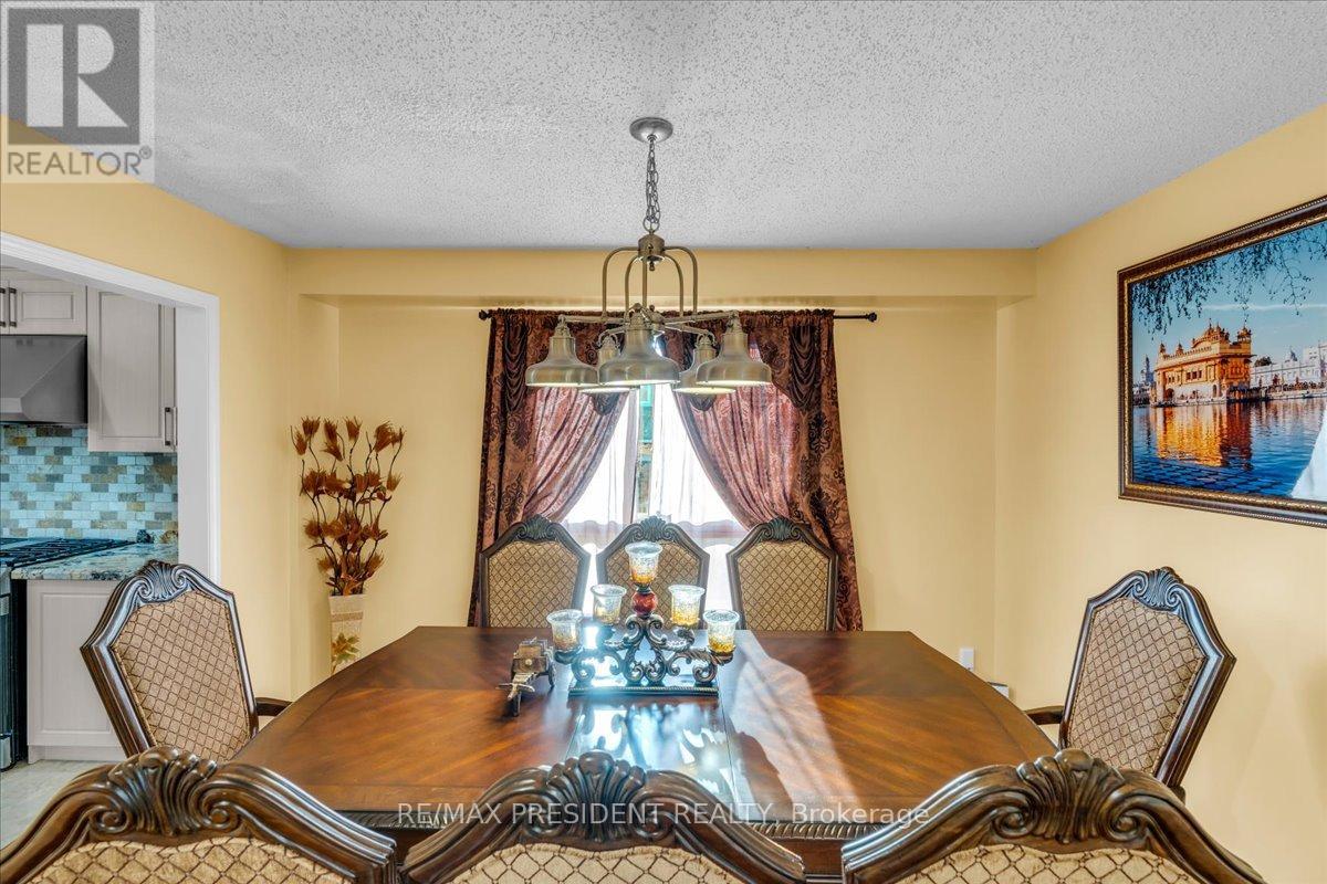 50 Granby Court, Brampton (Northgate), Ontario  L6S 5J9 - Photo 9 - W9343296