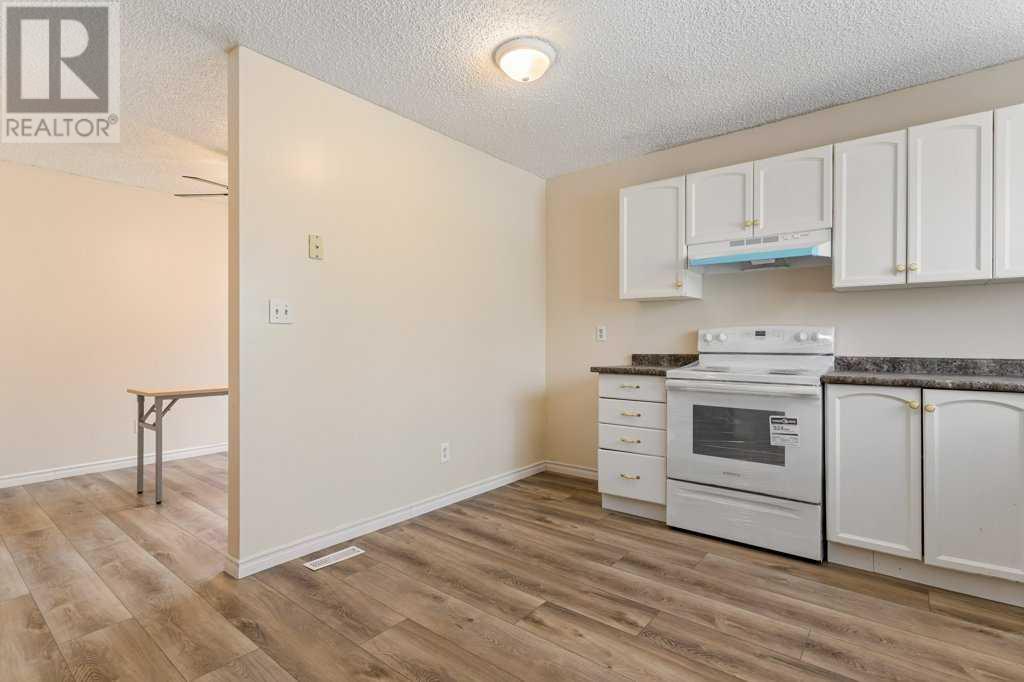 7008b Bowness Road Nw, Calgary, Alberta  T3B 0G4 - Photo 9 - A2163704