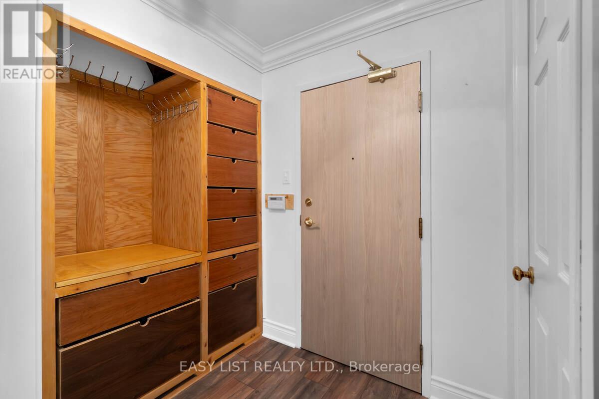 810 - 20 Harding Boulevard W, Richmond Hill, Ontario L4C 9S4 - Photo 4 - N9343454