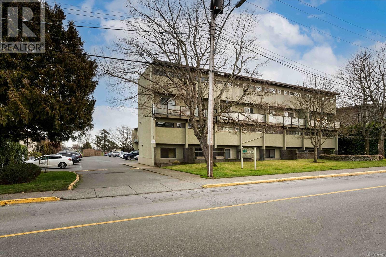 9 477 Lampson St, Esquimalt, British Columbia  V9A 5Z4 - Photo 1 - 975759