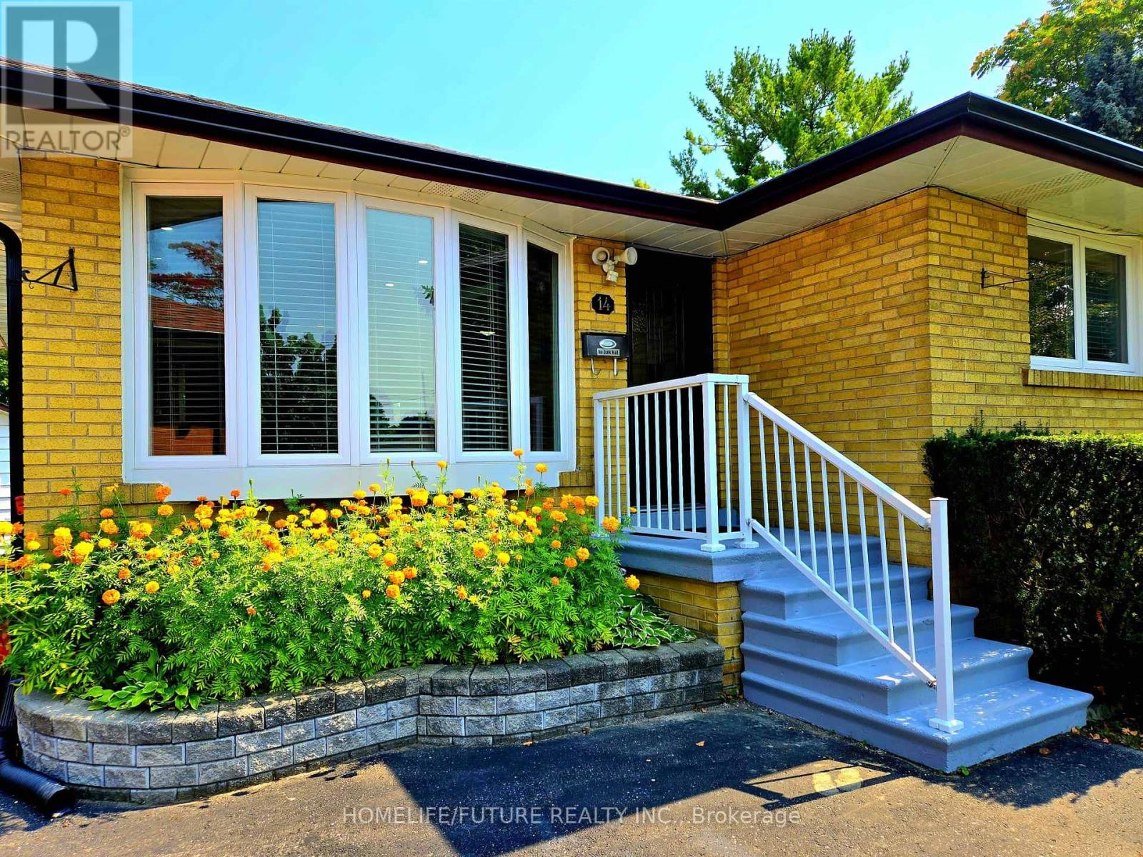 14 Pelmar Place, Toronto (Woburn), Ontario  M1G 1G5 - Photo 3 - E9343516