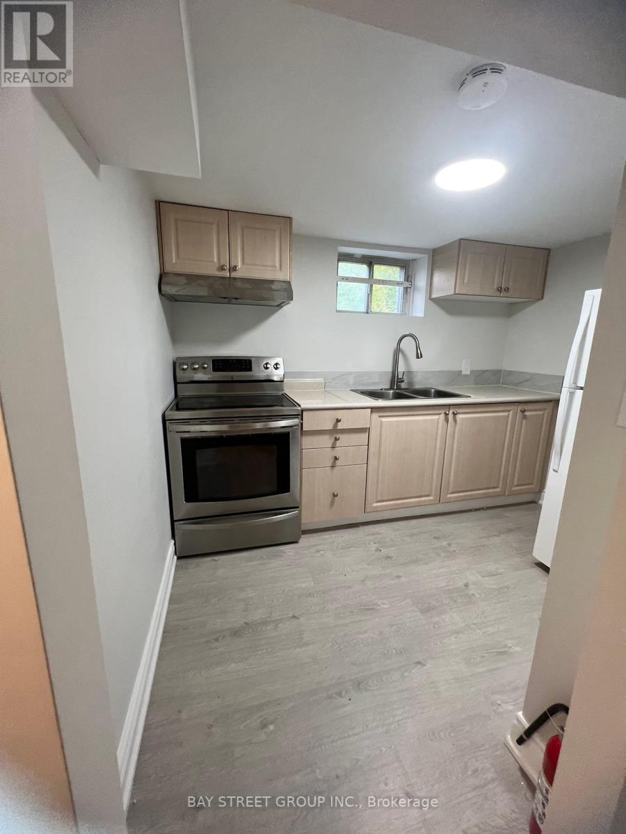 1 Datchet Road, Toronto, Ontario  M3M 1X4 - Photo 15 - W9343616