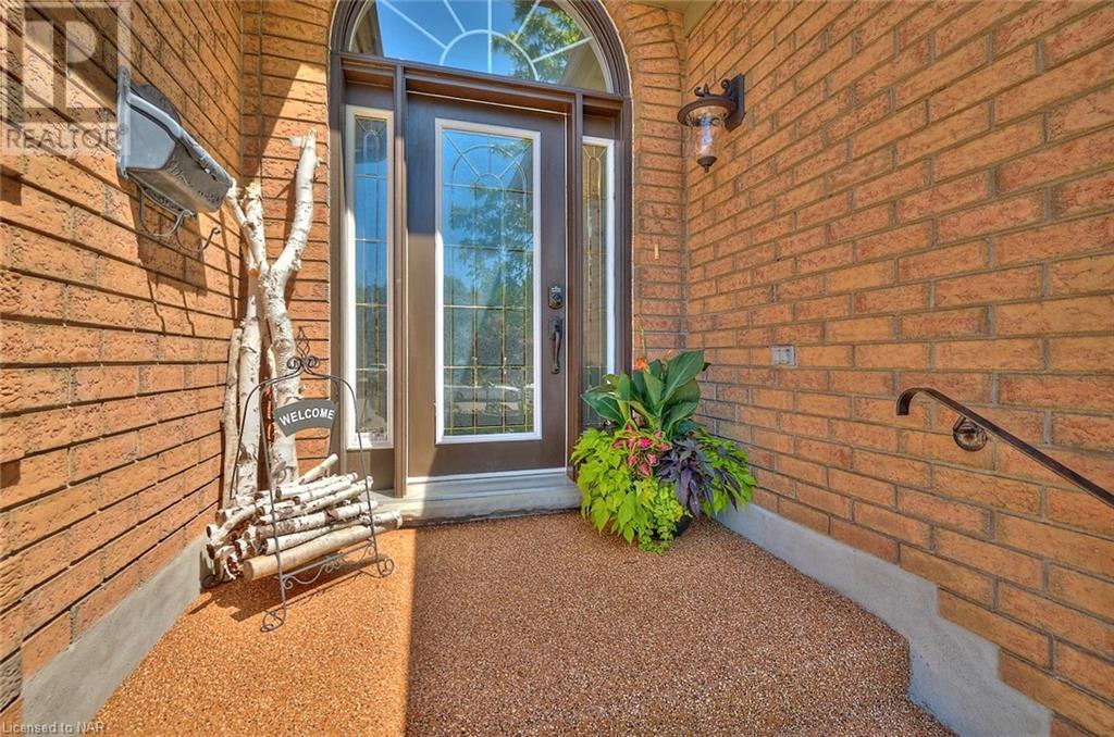 7 Scottdale Court, Fonthill, Ontario  L0S 1E3 - Photo 10 - 40645495