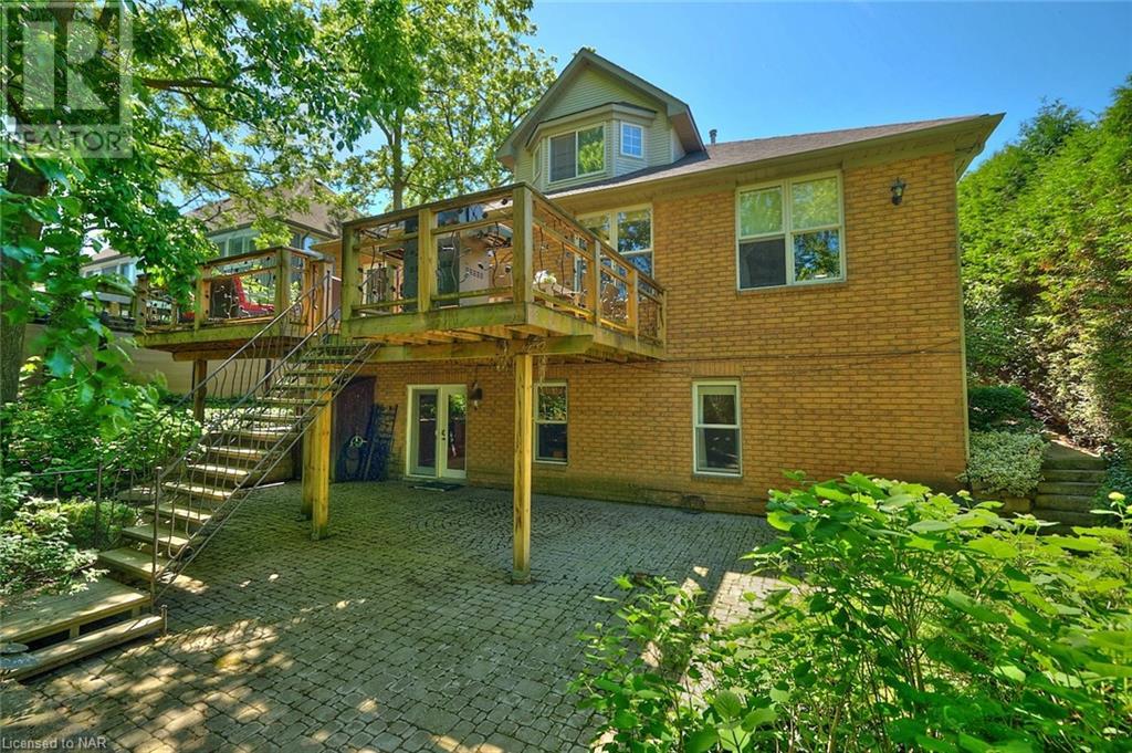 7 Scottdale Court, Fonthill, Ontario  L0S 1E3 - Photo 7 - 40645495