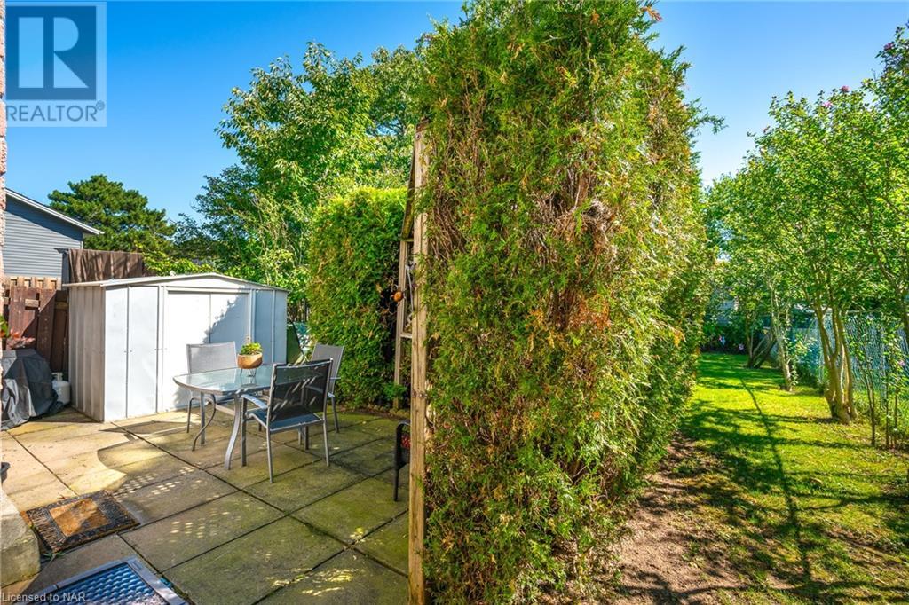 8 Mcnicholl Circle, St. Catharines, Ontario  L2N 7C5 - Photo 24 - 40643717