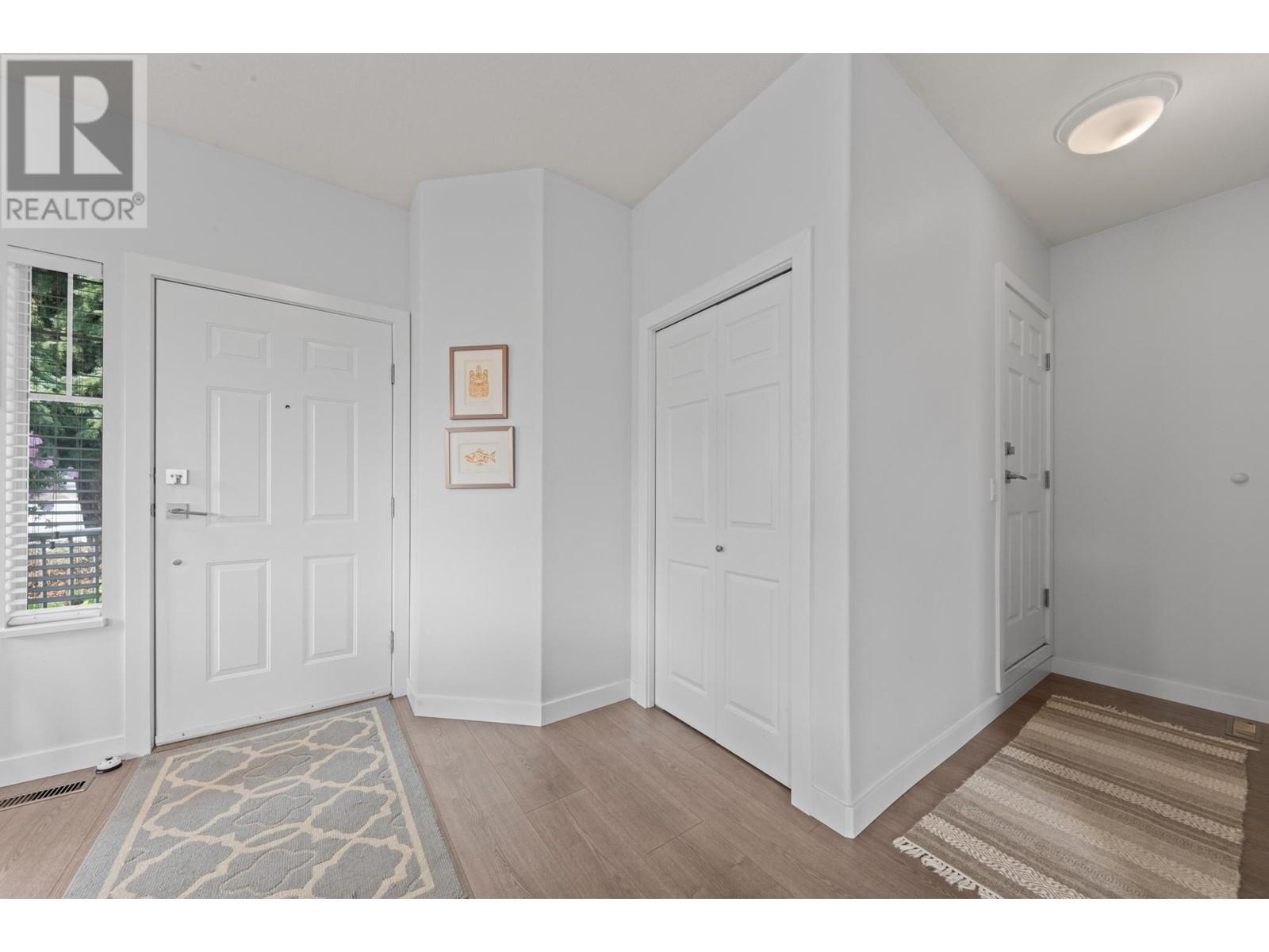 34 2979 Panorama Drive, Coquitlam, British Columbia  V3E 2W8 - Photo 10 - R2924080