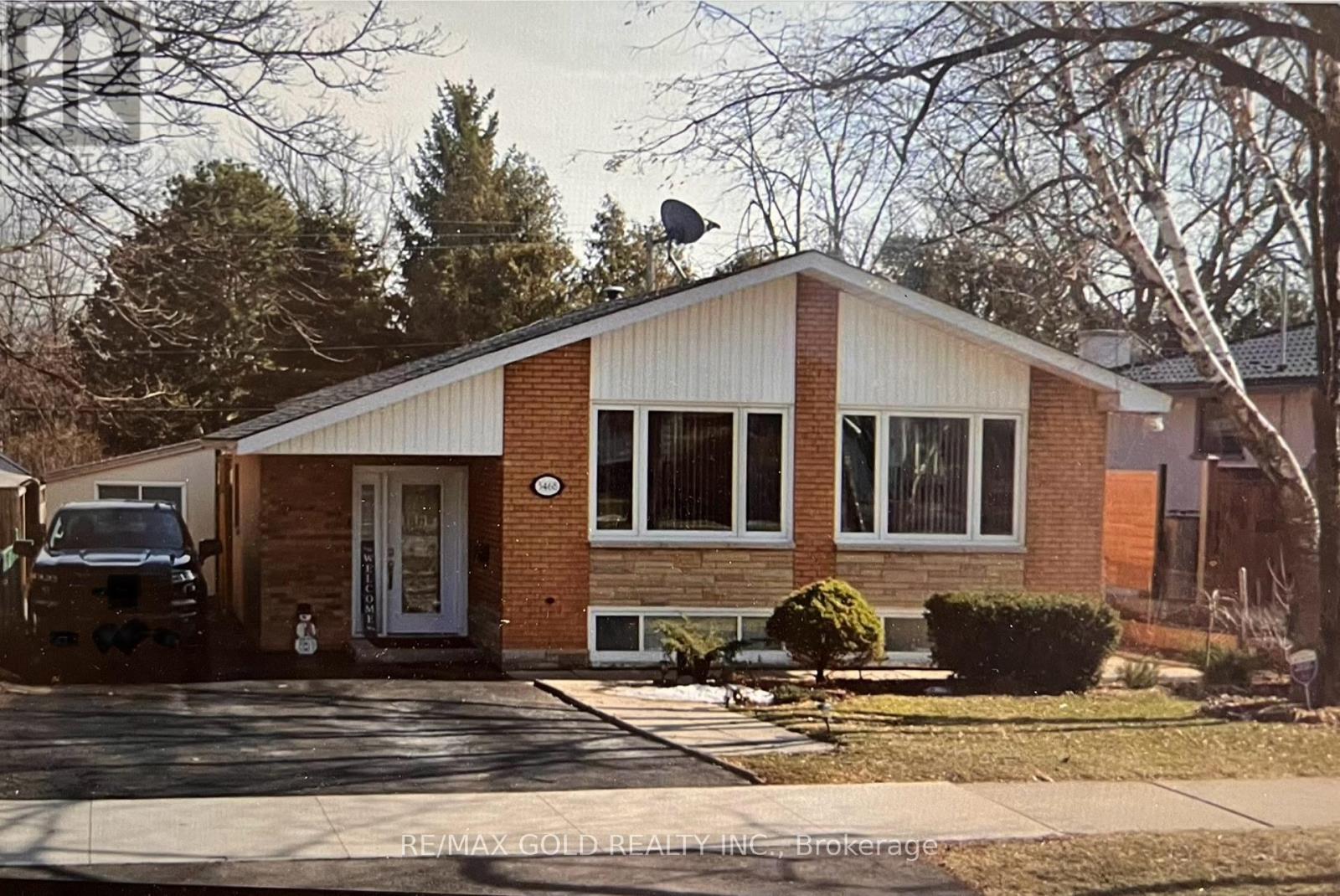 3468 Rexway Drive, Burlington (Roseland), Ontario  L7N 2L6 - Photo 1 - W9296506