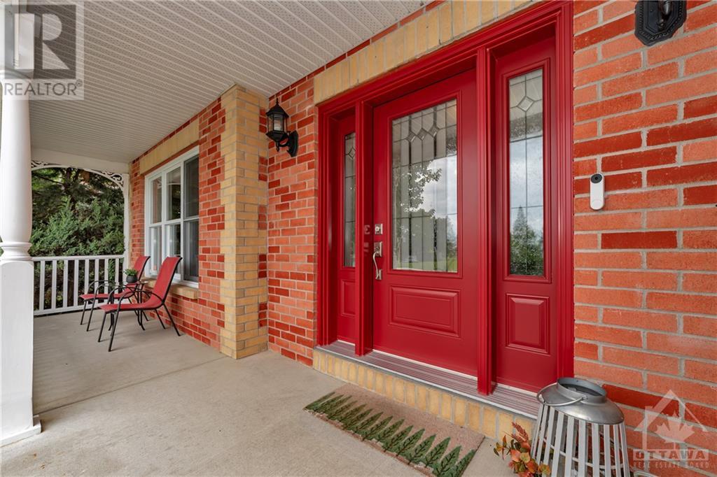 695 Merkley DriveOttawa, Ontario  K4A 1L8 - Photo 2 - X9518086