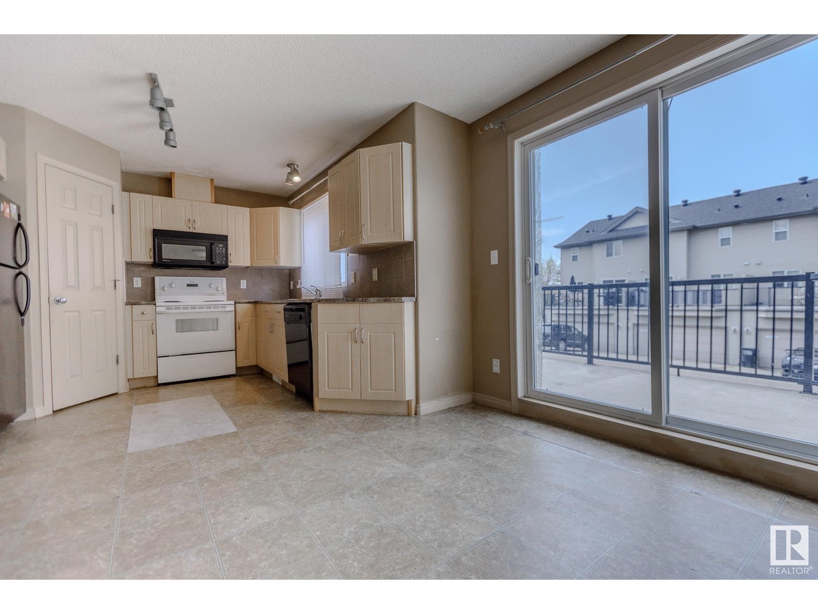 4755 Terwillegar Cm Nw, Edmonton, Alberta  T6R 3V6 - Photo 10 - E4405900