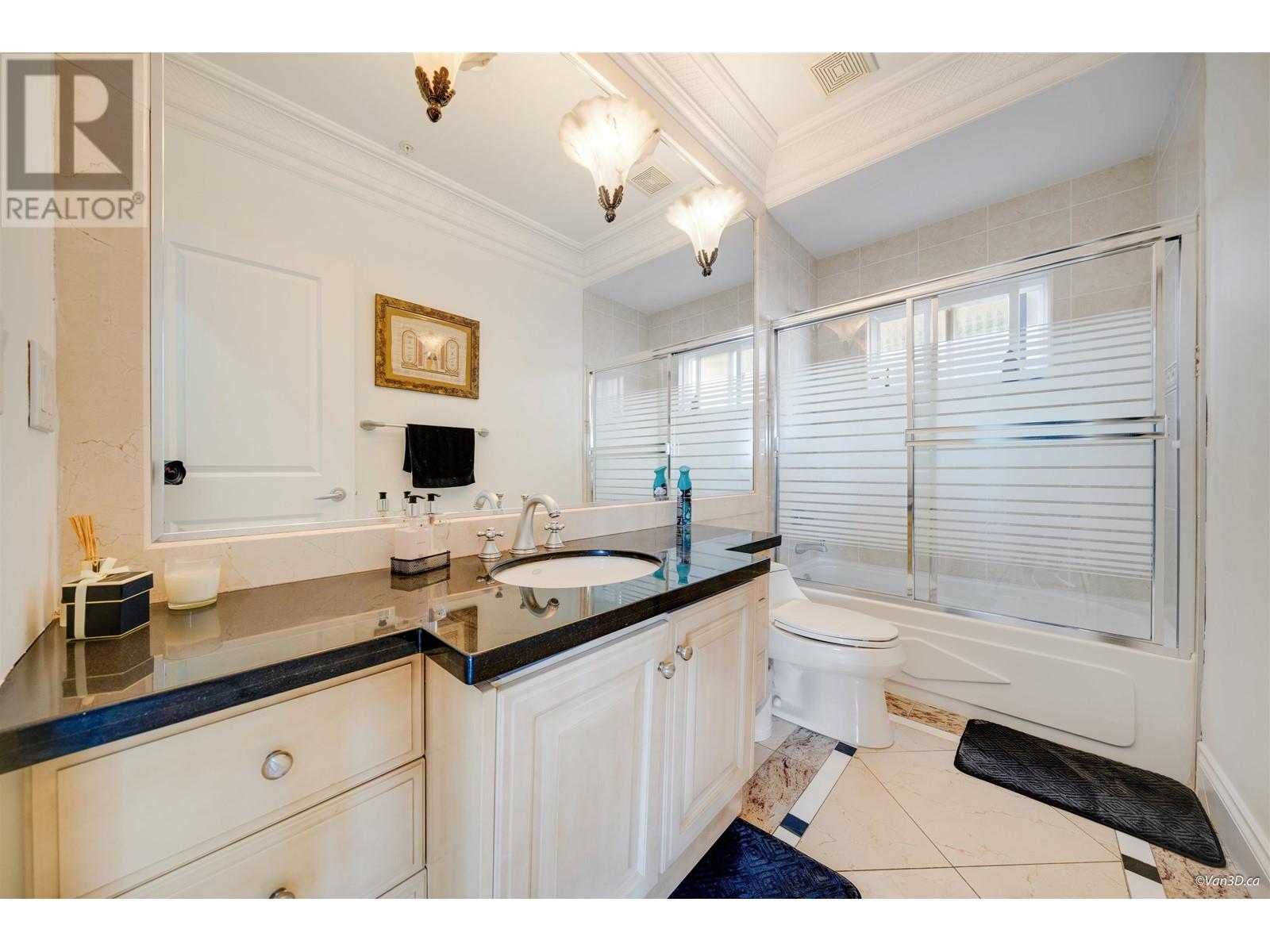 Listing Picture 7 of 40 : 2177 BONACCORD DRIVE, Vancouver / 溫哥華 - 魯藝地產 Yvonne Lu Group - MLS Medallion Club Member