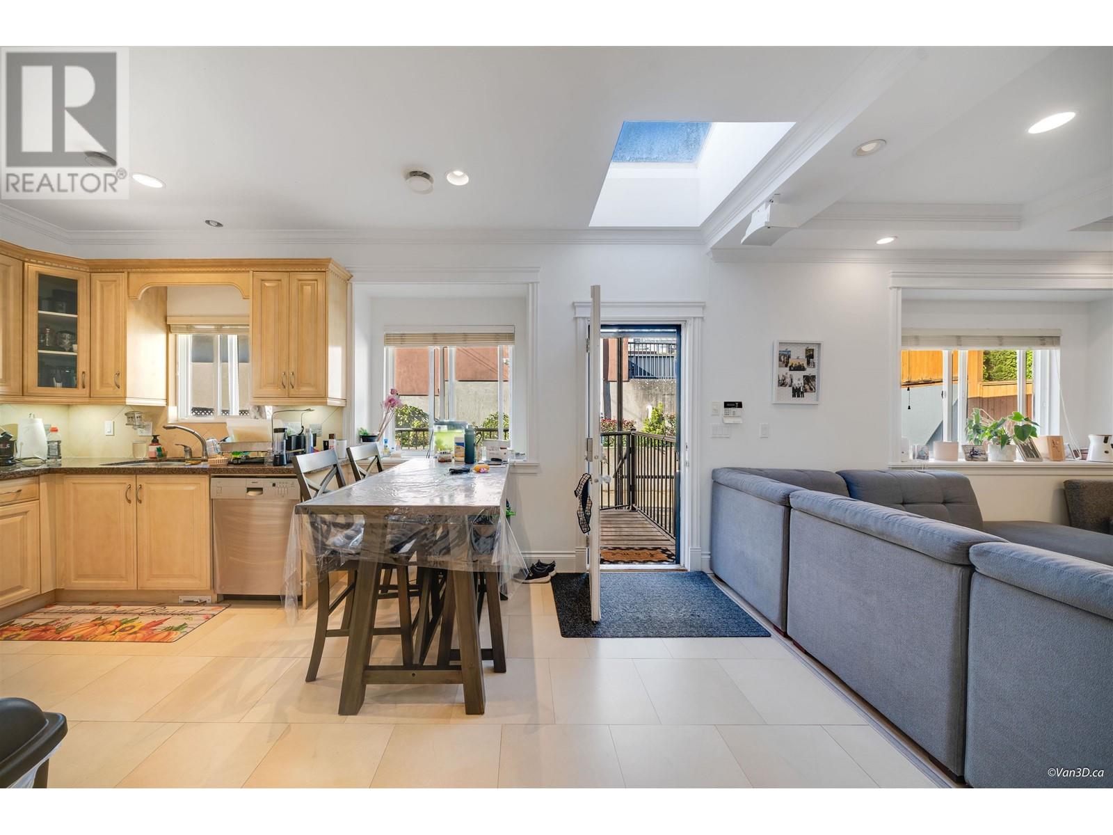 Listing Picture 17 of 40 : 2177 BONACCORD DRIVE, Vancouver / 溫哥華 - 魯藝地產 Yvonne Lu Group - MLS Medallion Club Member