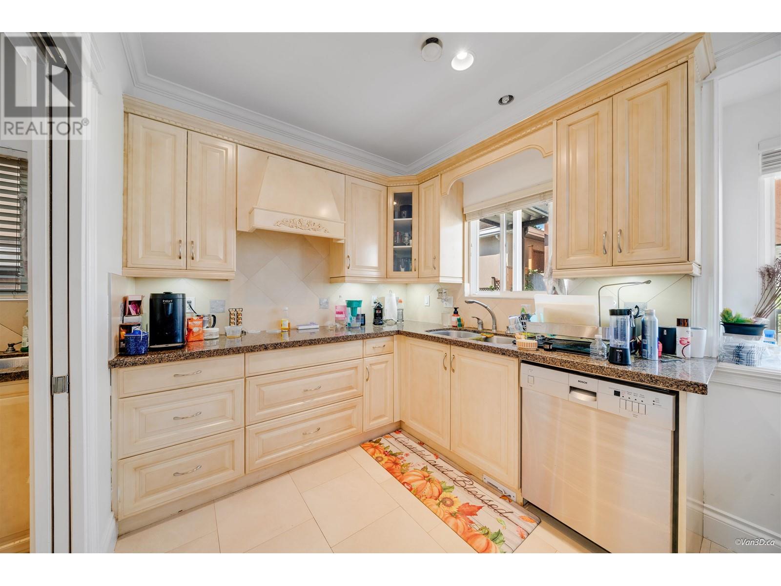 Listing Picture 20 of 40 : 2177 BONACCORD DRIVE, Vancouver / 溫哥華 - 魯藝地產 Yvonne Lu Group - MLS Medallion Club Member