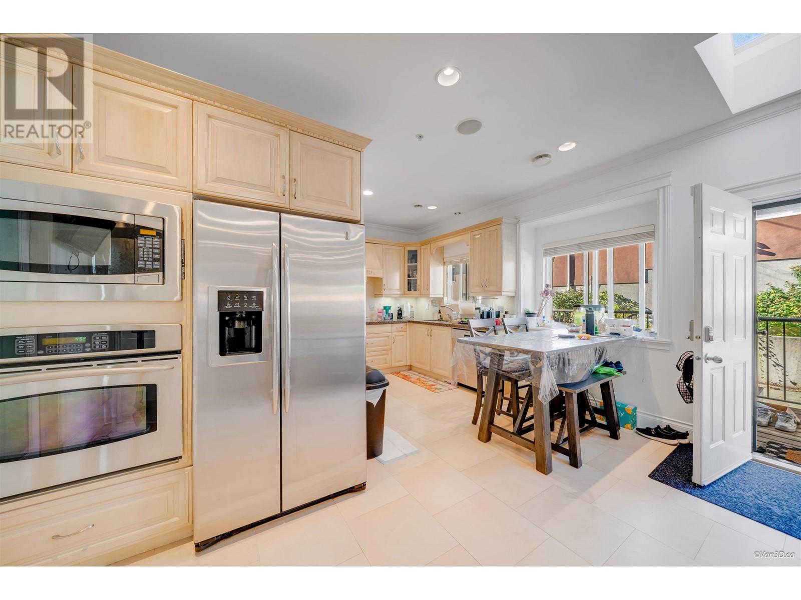 Listing Picture 18 of 40 : 2177 BONACCORD DRIVE, Vancouver / 溫哥華 - 魯藝地產 Yvonne Lu Group - MLS Medallion Club Member