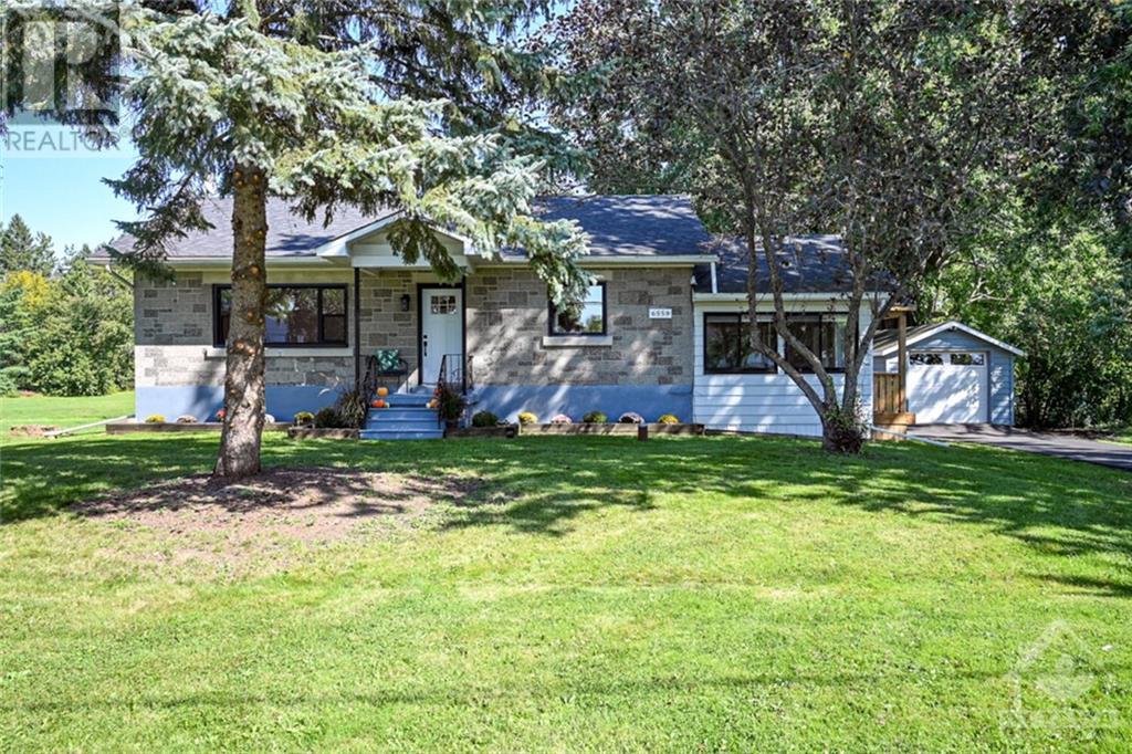 6559 PRINCE OF WALES DRIVE North Gower