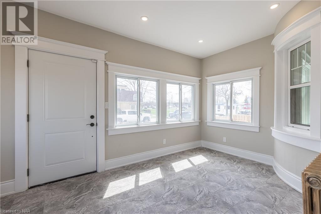 238 West Main Street Unit# Main, Welland, Ontario  L3C 5A5 - Photo 2 - 40645028