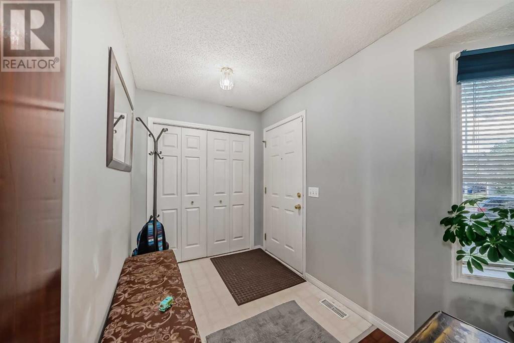 12 Hidden Valley Link Nw, Calgary, Alberta  T3A 5K3 - Photo 4 - A2144262