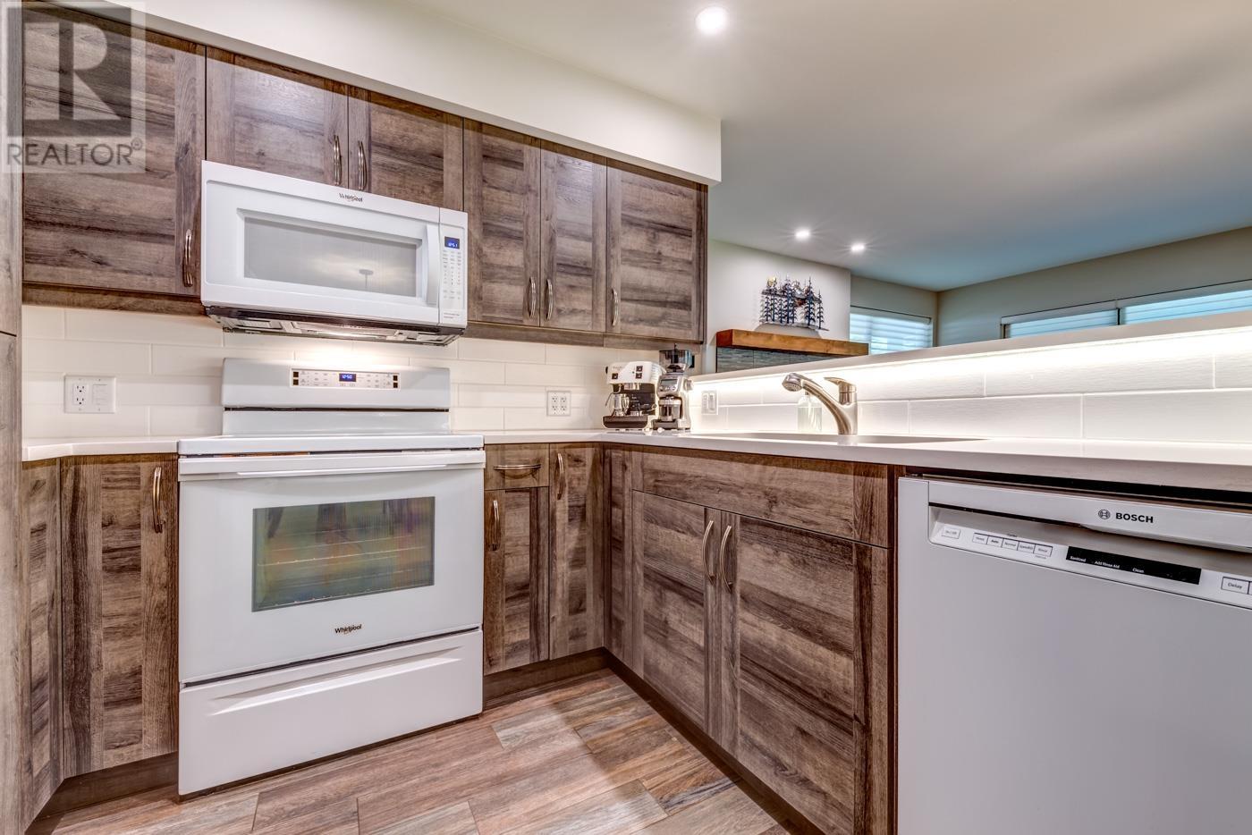 6 4737 SPEARHEAD DRIVE