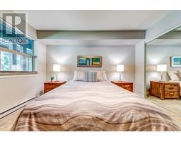 6 4737 SPEARHEAD DRIVE